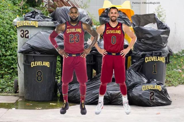 切尔西女足前锋科尔官宣自己与女友梅维斯已怀孕